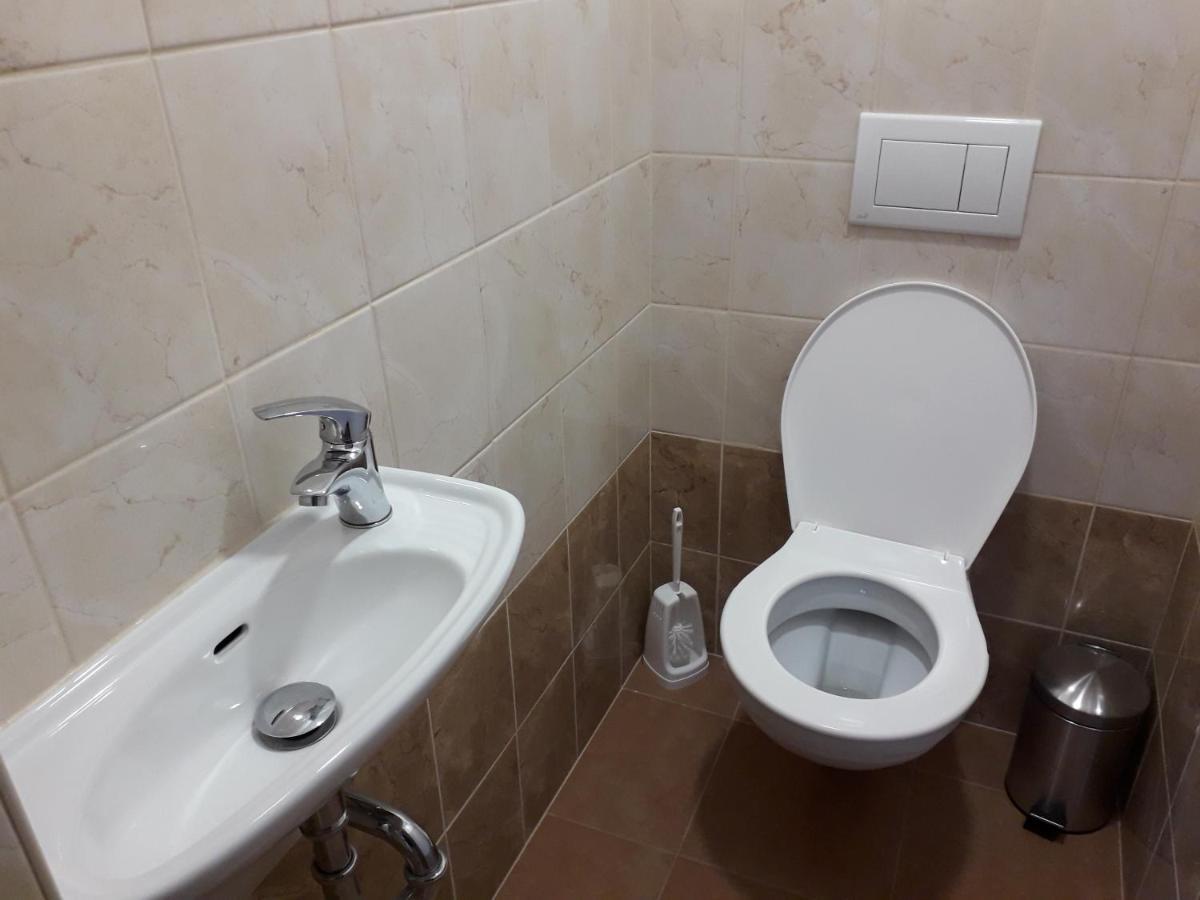Ubytovani Anezka Lednice Buitenkant foto